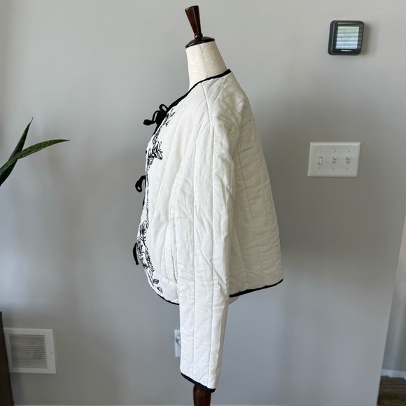 NWT! Primmark Embroidered Quilted Jacket with Front Tie Closure - Super Trendy - Picture 7 of 8